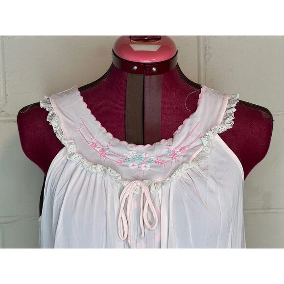 nightgown satin pink embroidered collar - Picture 3 of 7